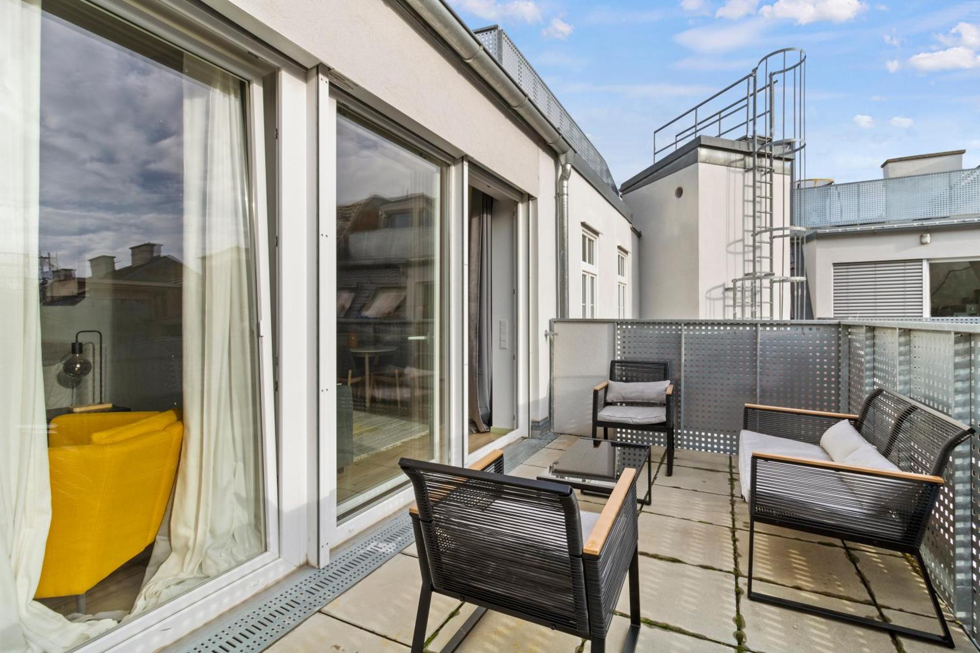 Terrace - 75 M² - Near Wiener Stadthalle Kültér fotó